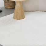 Action Hoogpolig vloerkleed pompom fur - crèmewit | Review