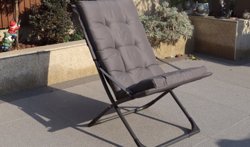 Loungestoel met kussen - grijs | Action | Review | De Beste Kopen